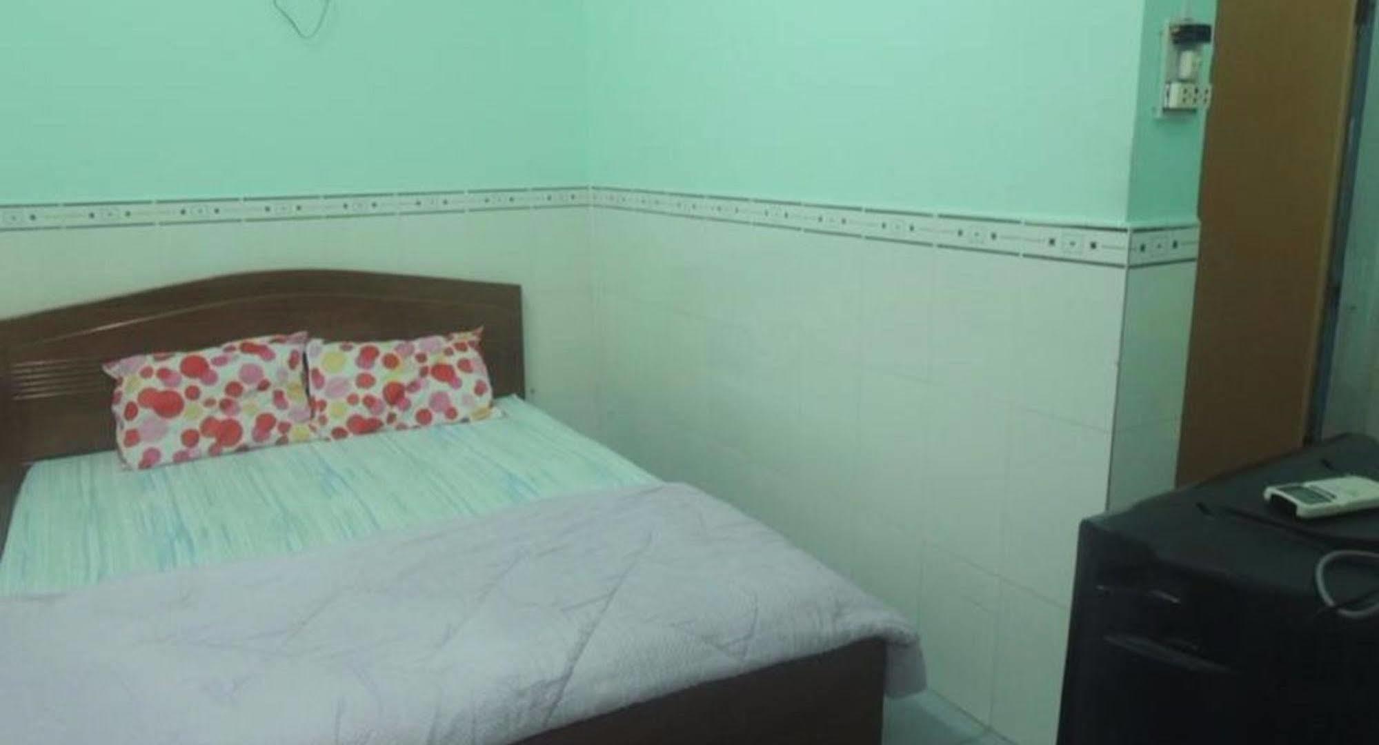 Nam Phuong Hostel Вунгтау Экстерьер фото